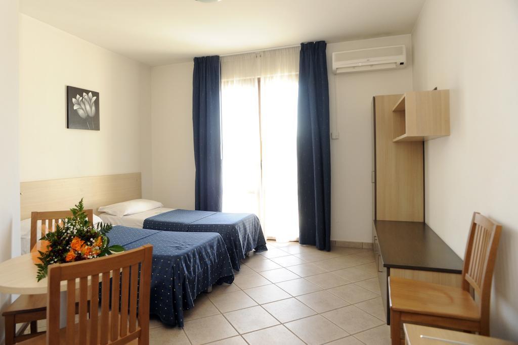 Hotel La Quercia Valmontone Szoba fotó