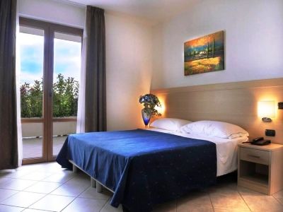 Hotel La Quercia Valmontone Kültér fotó