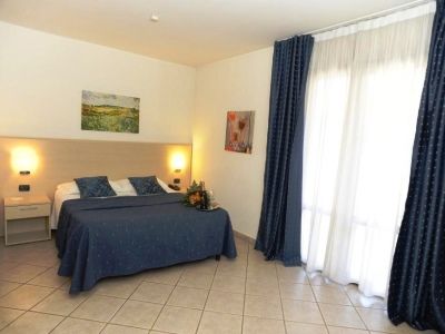 Hotel La Quercia Valmontone Kültér fotó